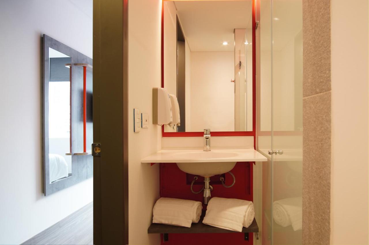 Ibis Budget Bogota Marly Экстерьер фото