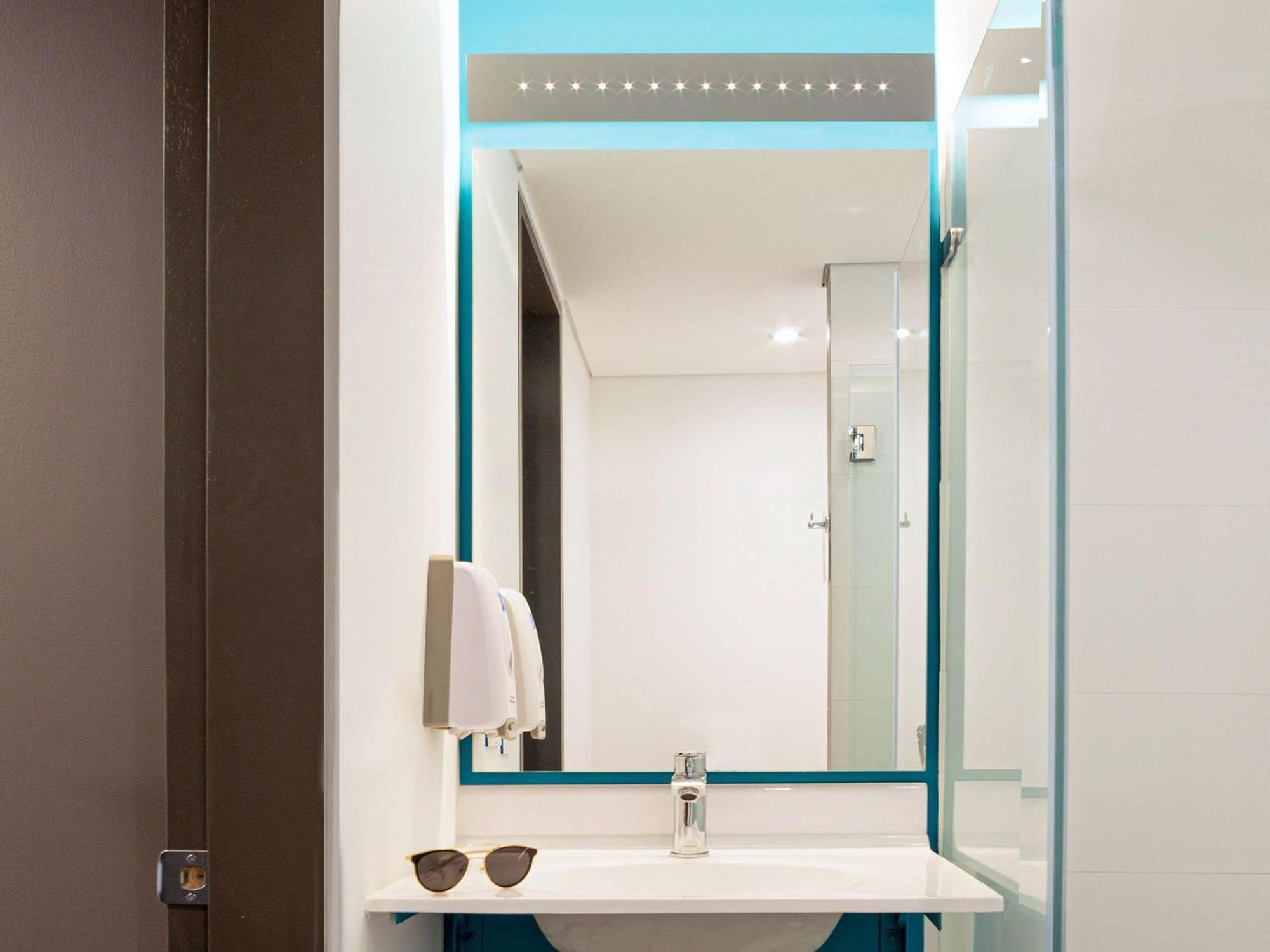 Ibis Budget Bogota Marly Экстерьер фото